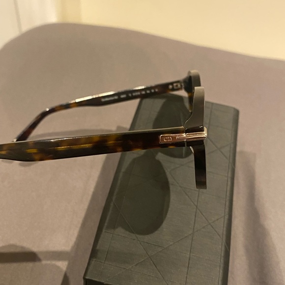 Dior men sunglasses blacksuut R21 perfect condition with box - Picture 6 of 8
